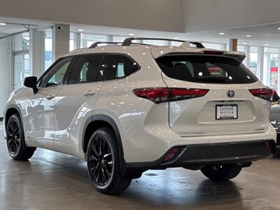 2020 Toyota Highlander Hybrid Limited   - Photo 4 - Gladstone, OR 97027