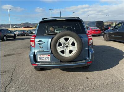 2011 Toyota RAV4   - Photo 6 - Gladstone, OR 97027