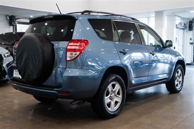 2011 Toyota RAV4 Base Cruise Control Flat Folding Rear Seats - Photo 4 - Gladstone, OR 97027