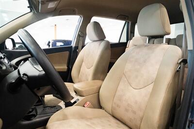 2011 Toyota RAV4 Base Cruise Control Flat Folding Rear Seats - Photo 19 - Gladstone, OR 97027