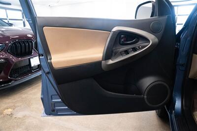 2011 Toyota RAV4 Base Cruise Control Flat Folding Rear Seats   - Photo 16 - Gladstone, OR 97027