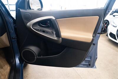 2011 Toyota RAV4 Base Cruise Control Flat Folding Rear Seats   - Photo 24 - Gladstone, OR 97027