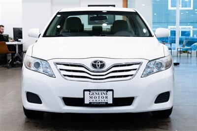 2011 Toyota Camry LE   - Photo 2 - Gladstone, OR 97027