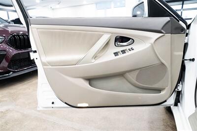 2011 Toyota Camry LE   - Photo 14 - Gladstone, OR 97027