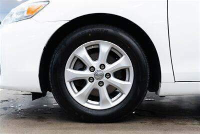 2011 Toyota Camry LE   - Photo 7 - Gladstone, OR 97027