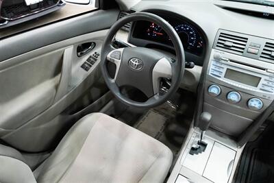 2011 Toyota Camry LE   - Photo 9 - Gladstone, OR 97027