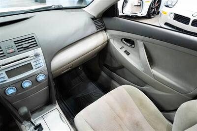 2011 Toyota Camry LE   - Photo 10 - Gladstone, OR 97027