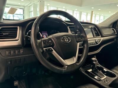 2014 Toyota Highlander XLE   - Photo 13 - Gladstone, OR 97027