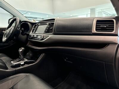 2014 Toyota Highlander XLE   - Photo 21 - Gladstone, OR 97027