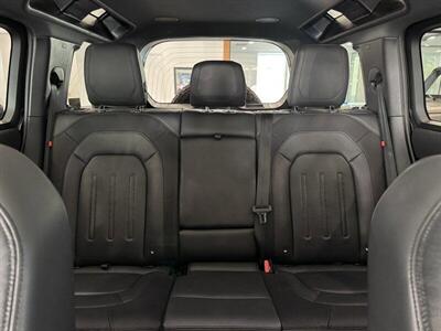 2022 Land Rover Defender X-Dynamic SE   - Photo 11 - Gladstone, OR 97027
