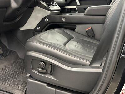2022 Land Rover Defender X-Dynamic SE   - Photo 17 - Gladstone, OR 97027
