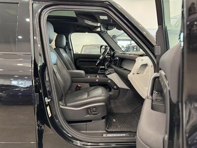 2022 Land Rover Defender X-Dynamic SE   - Photo 9 - Gladstone, OR 97027