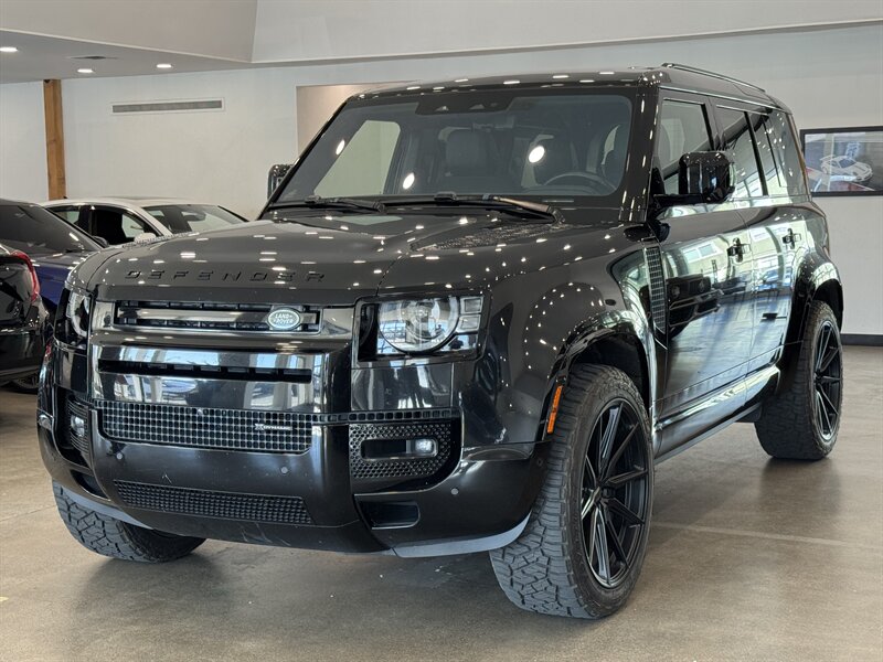 2022 Land Rover Defender 110 X-Dynamic SE - Photo 1 - Gladstone, OR 97027