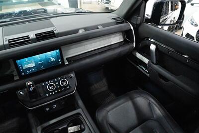 2022 Land Rover Defender X-Dynamic SE   - Photo 11 - Gladstone, OR 97027