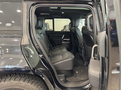 2022 Land Rover Defender 110 X-Dynamic SE   - Photo 10 - Gladstone, OR 97027