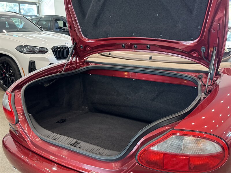 1997 Jaguar XK 8 photo 39