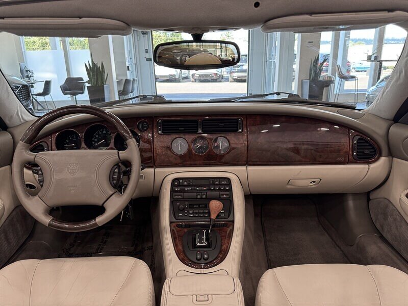 1997 Jaguar XK 8 photo 28