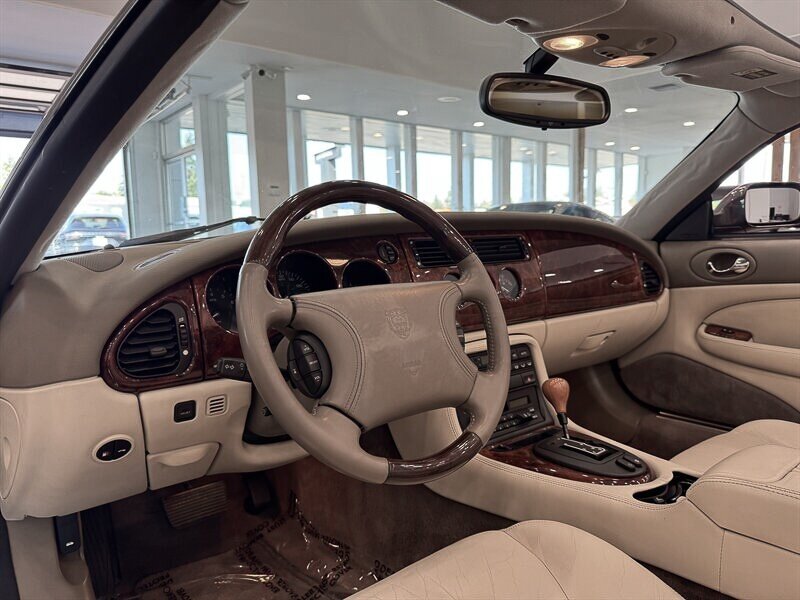 1997 Jaguar XK 8 photo 21