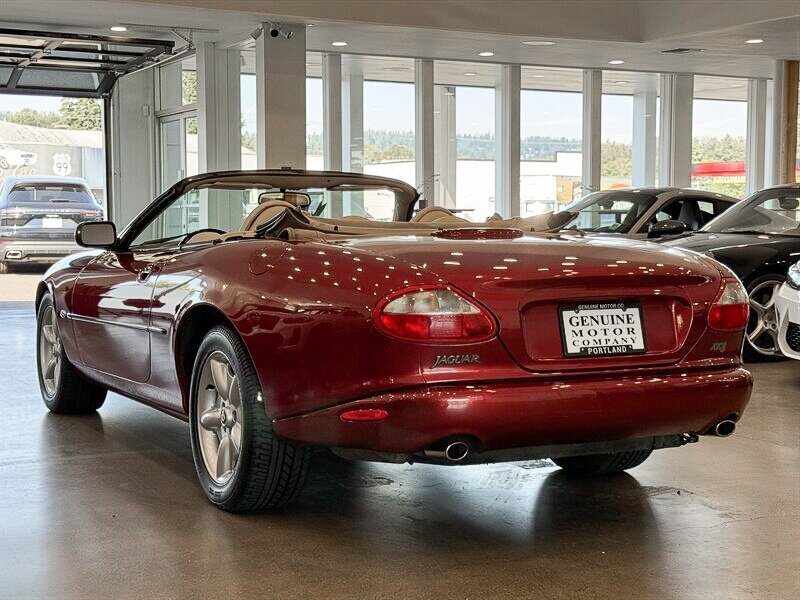 1997 Jaguar XK 8 photo 9