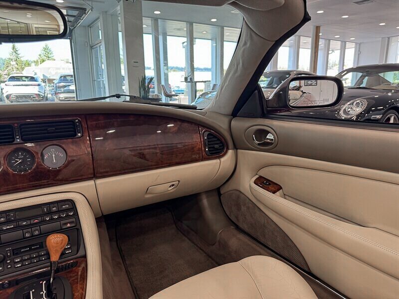 1997 Jaguar XK 8 photo 30