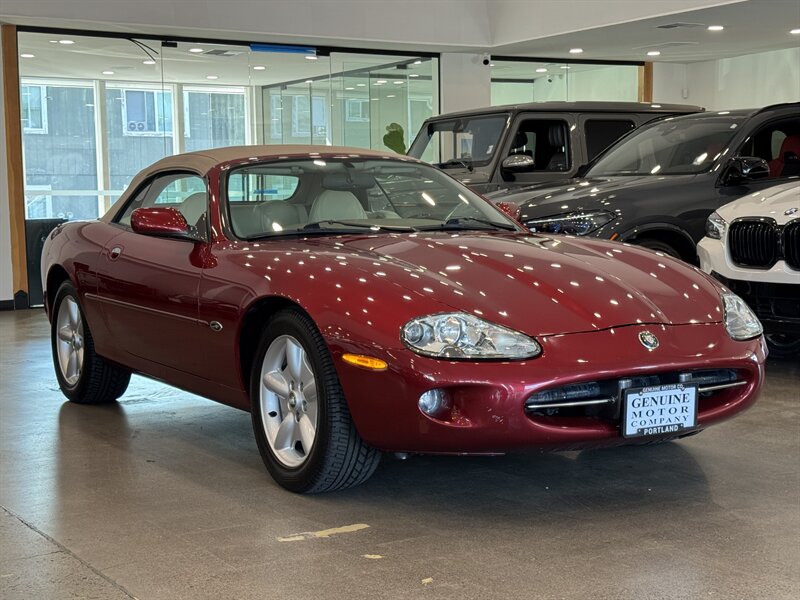 1997 Jaguar XK 8 photo 2