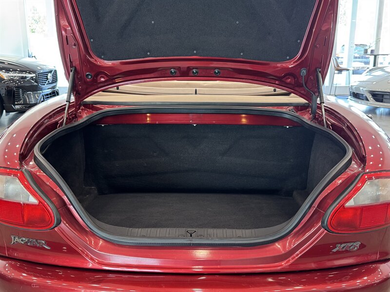 1997 Jaguar XK 8 photo 38
