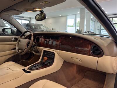 1997 Jaguar XK8   - Photo 8 - Gladstone, OR 97027