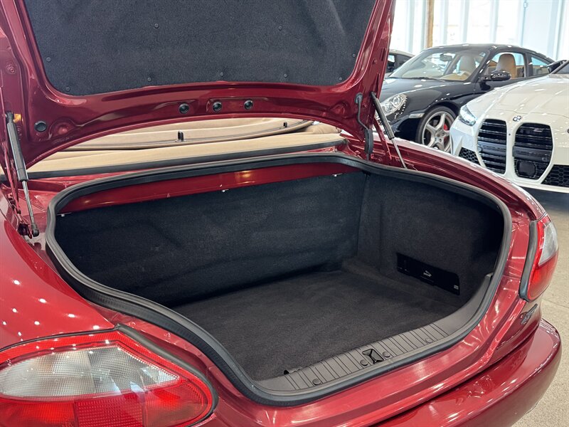 1997 Jaguar XK 8 photo 40