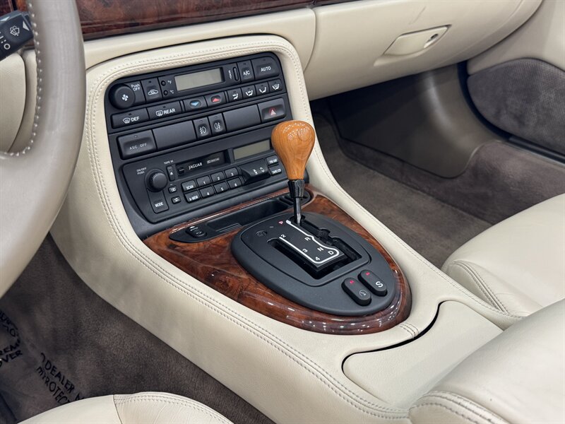 1997 Jaguar XK 8 photo 37