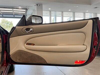 1997 Jaguar XK8   - Photo 17 - Gladstone, OR 97027