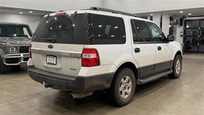 2017 Ford Expedition XL   - Photo 2 - Gladstone, OR 97027