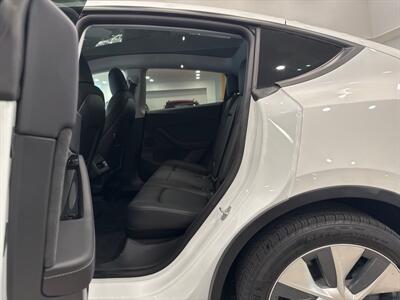 2021 Tesla Model Y Long Range   - Photo 10 - Gladstone, OR 97027