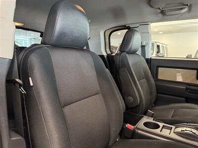 2012 Toyota FJ Cruiser 4X4   - Photo 23 - Gladstone, OR 97027