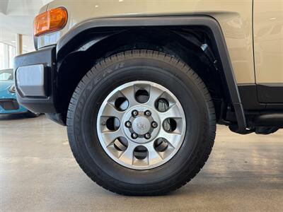 2012 Toyota FJ Cruiser 4X4   - Photo 39 - Gladstone, OR 97027