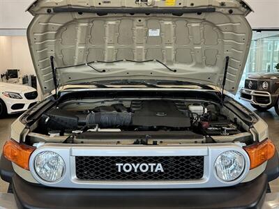 2012 Toyota FJ Cruiser 4X4   - Photo 40 - Gladstone, OR 97027