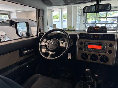 2012 Toyota FJ Cruiser 4X4   - Photo 27 - Gladstone, OR 97027