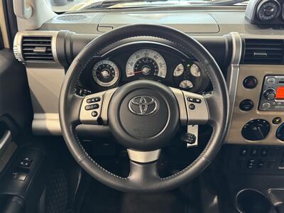 2012 Toyota FJ Cruiser 4X4   - Photo 30 - Gladstone, OR 97027