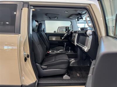 2012 Toyota FJ Cruiser 4X4   - Photo 9 - Gladstone, OR 97027