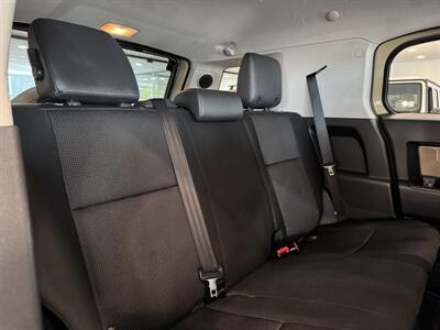 2012 Toyota FJ Cruiser 4X4   - Photo 26 - Gladstone, OR 97027
