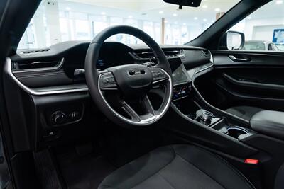 2025 Jeep Grand Cherokee Laredo   - Photo 7 - Gladstone, OR 97027