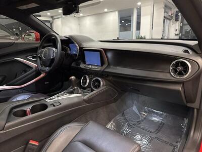 2017 Chevrolet Camaro SS 2SS   - Photo 17 - Gladstone, OR 97027