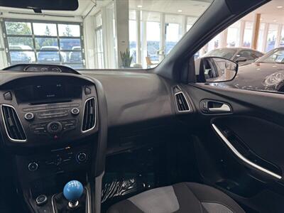 2017 Ford Focus ST   - Photo 27 - Gladstone, OR 97027