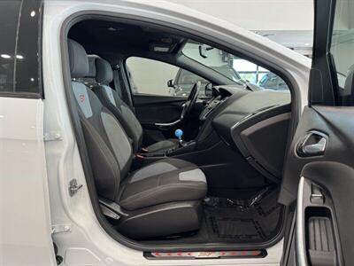 2017 Ford Focus ST   - Photo 9 - Gladstone, OR 97027