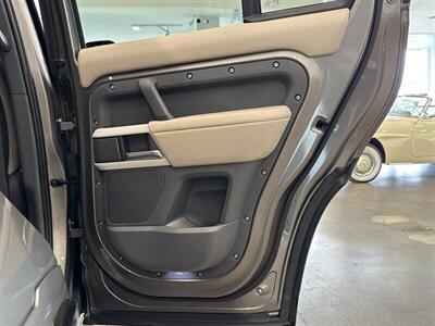 2022 Land Rover Defender XS Edition   - Photo 16 - Gladstone, OR 97027