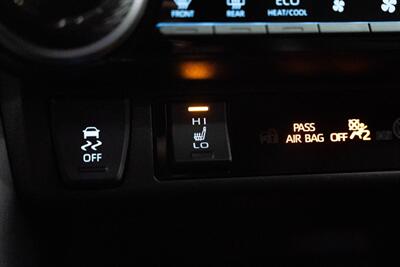 2023 Toyota RAV4 Hybrid XLE Premium 1 Owner   - Photo 14 - Gladstone, OR 97027