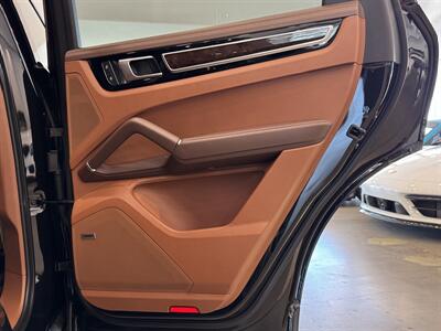 2023 Porsche Cayenne S Platinum Edition   - Photo 16 - Gladstone, OR 97027