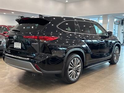 2021 Toyota Highlander Hybrid Platinum AWD   - Photo 6 - Gladstone, OR 97027