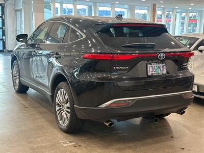 2022 Toyota Venza Limited   - Photo 4 - Gladstone, OR 97027