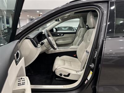 2023 Volvo XC60 B6 Ultimate Dark Theme   - Photo 7 - Gladstone, OR 97027