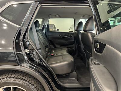 2019 Nissan Rogue SL   - Photo 10 - Gladstone, OR 97027